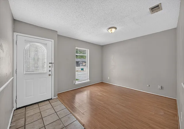 Photo 3 of Single family home for sale at 1123 Venus St, Cedar Hill, TX 75104 | MLS# 21353178 | Listing updated on 2026-09-15