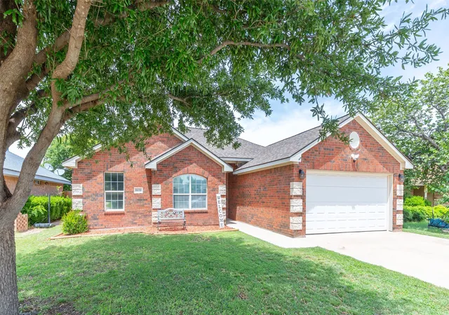 Photo 3 of Sale Pending at 6610 Picadilly St, Abilene, TX 79606 | MLS# 21349956 | Listing updated on 2026-08-24