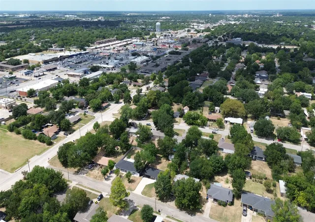 Photo 30 of Single family home for sale at 2514 Broadview St, Greenville, TX 75402 | MLS# 21350674 | Listing updated on 2026-10-08