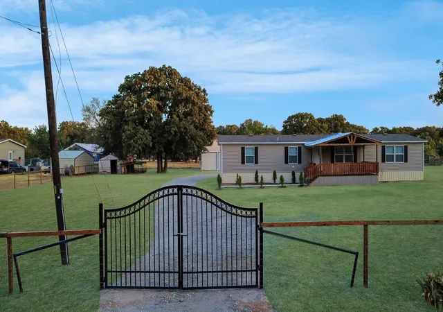 Photo 1 of Manufactured home for sale at 1800 County Road 2105, Kemp, TX 75143 | MLS# 21353154 | Listing updated on 2026-08-30