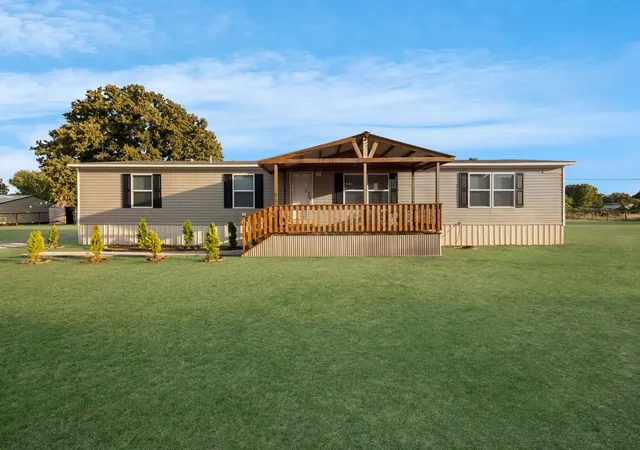 Photo 3 of Manufactured home for sale at 1800 County Road 2105, Kemp, TX 75143 | MLS# 21353154 | Listing updated on 2026-08-30