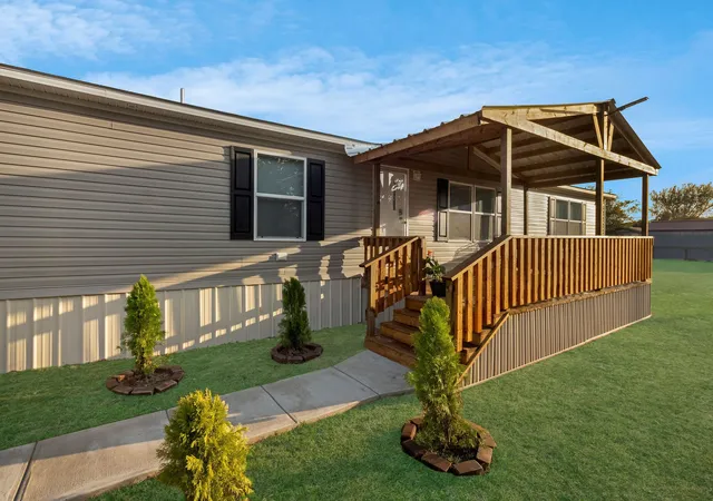 Photo 4 of Manufactured home for sale at 1800 County Road 2105, Kemp, TX 75143 | MLS# 21353154 | Listing updated on 2026-08-30