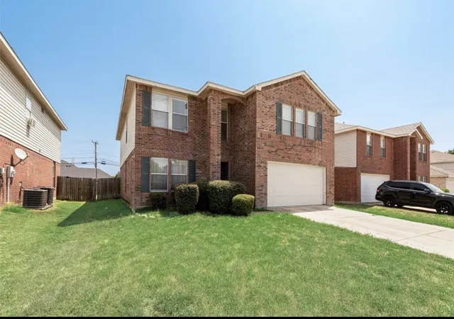 Photo 3 of Single family home for sale at 3016 Cesareo Dr, Grand Prairie, TX 75052 | MLS# 21352701 | Listing updated on 2026-08-08