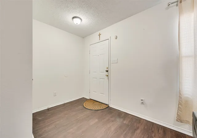Photo 4 of Single family home for sale at 3016 Cesareo Dr, Grand Prairie, TX 75052 | MLS# 21352701 | Listing updated on 2026-08-08