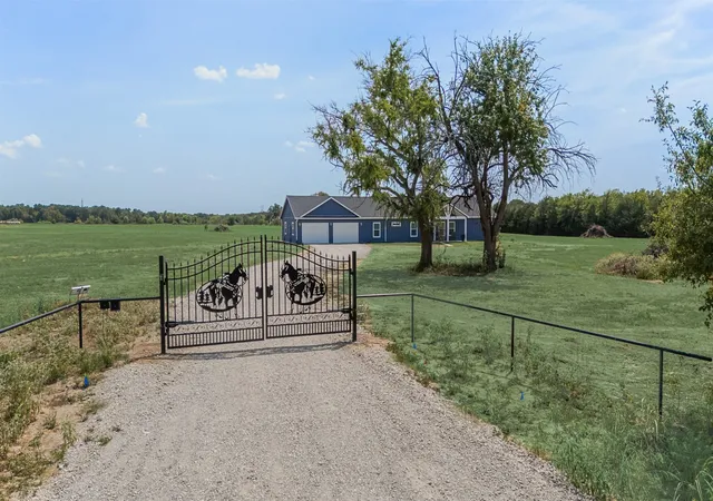 Photo 3 of Single family home for sale at 285 County Road 1120, Cumby, TX 75433 | MLS# 21354423 | Listing updated on 2026-08-31
