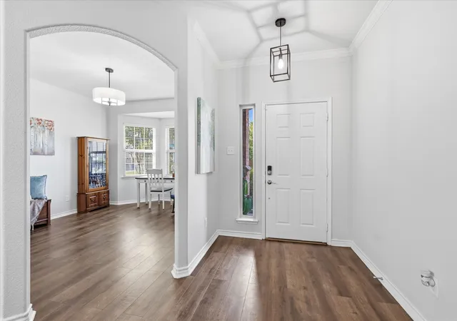 Photo 3 of Single family home for sale at 1100 Crest Breeze Dr, Fort Worth, TX 76052 | MLS# 21354446 | Listing updated on 2026-09-17