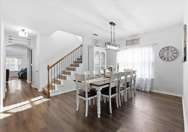 Photo 4 of Single family home for sale at 1100 Crest Breeze Dr, Fort Worth, TX 76052 | MLS# 21354446 | Listing updated on 2026-09-17