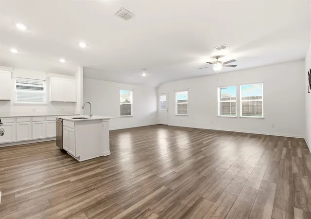 Photo 4 of Single family home for sale at 1708 Arroyo Rd, Crandall, TX 75114 | MLS# 21353795 | Listing updated on 2026-10-04