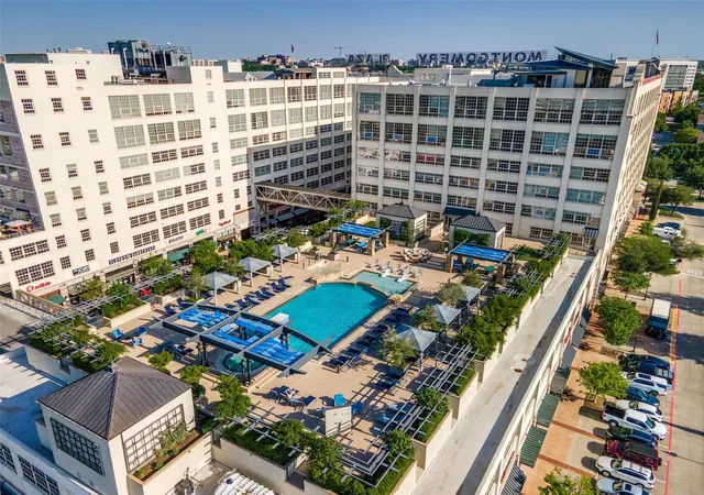 Listing Photo 2 - Condo for sale in Montgomery Plaza located at 2600 W 7Th St, Fort Worth, TX 76107 - Unit #1717