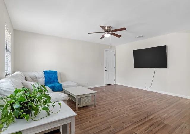 Photo 3 of Single family home for sale at 3305 King St, Greenville, TX 75401 | MLS# 21353007 | Listing updated on 2026-09-24