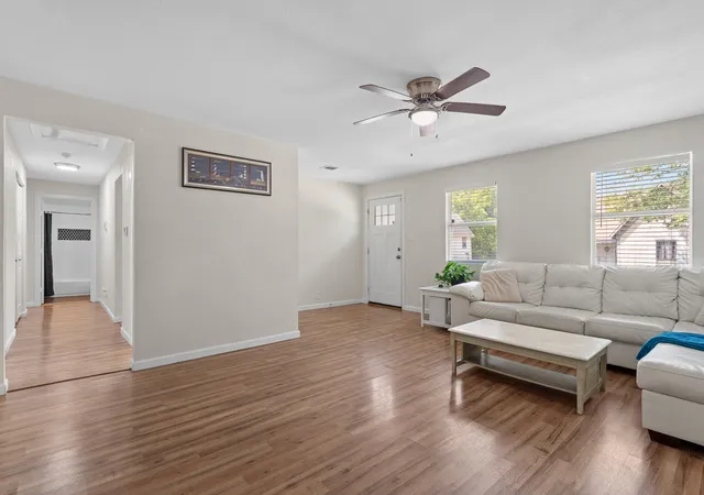 Photo 4 of Single family home for sale at 3305 King St, Greenville, TX 75401 | MLS# 21353007 | Listing updated on 2026-09-24