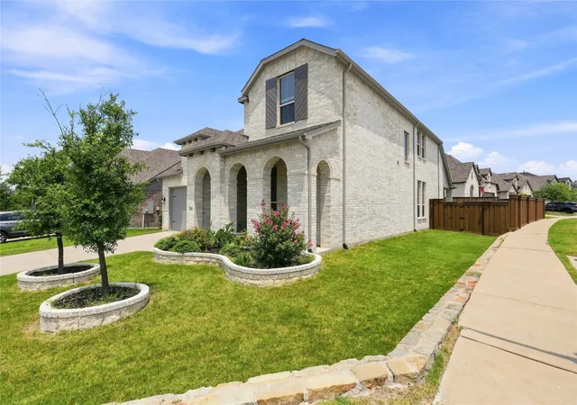 Photo 2 of Single family home for sale at 2410 Doncaster Dr, Forney, TX 75126 | MLS# 21354534 | Listing updated on 2026-09-30