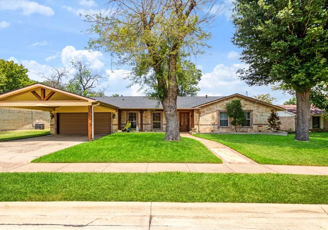 Photo 1 of Single family home for sale at 1616 Springbrook St, Mesquite, TX 75149 | MLS# 21353691 | Listing updated on 2026-09-23