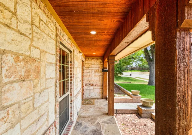 Photo 3 of Single family home for sale at 1616 Springbrook St, Mesquite, TX 75149 | MLS# 21353691 | Listing updated on 2026-09-23