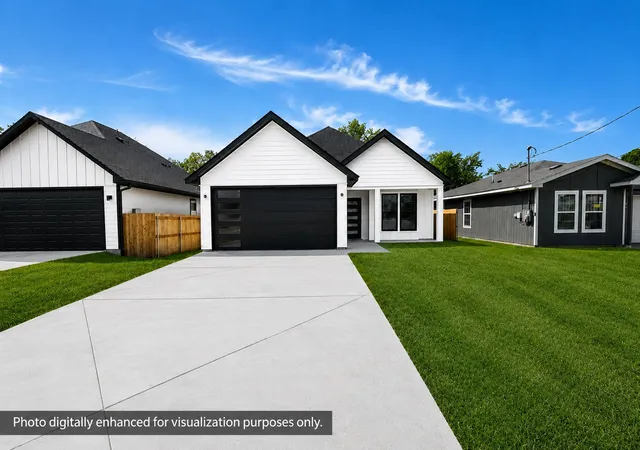 Photo 2 of Single family home for sale at 307 E 13th, Corsicana, TX 75110 | MLS# 21350197 | Listing updated on 2026-08-09