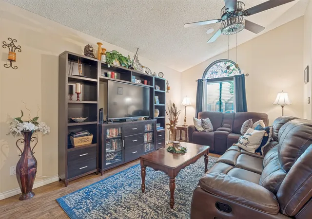 Photo 4 of Single family home for sale at 2910 Spinner Ln, Grand Prairie, TX 75052 | MLS# 21350529 | Listing updated on 2026-08-29