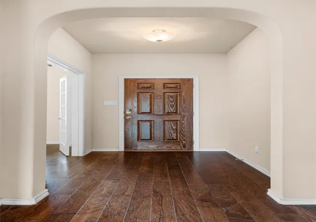 Photo 3 of Sale Pending at 1900 Jacona Trl, Fort Worth, TX 76131 | MLS# 21352995 | Listing updated on 2026-08-29