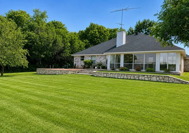 Photo 3 of Single family home for sale at 7066 Golf Dr, Whitney, TX 76692 | MLS# 21342095 | Listing updated on 2026-08-24