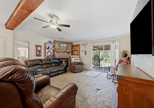 Photo 3 of Single family home for sale at 305 Ridgecrest Rd, Pottsboro, TX 75076 | MLS# 21354599 | Listing updated on 2026-09-23