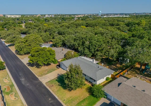 Photo 19 of Single family home for sale at 532 Plainview Dr, Hurst, TX 76054 | MLS# 21354526 | Listing updated on 2026-08-24