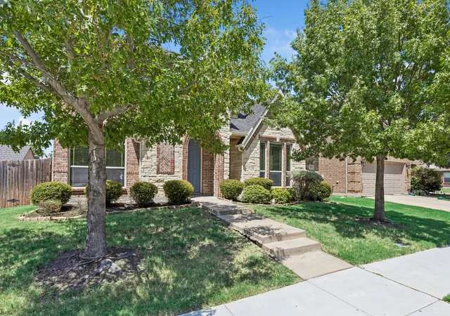 Photo 3 of Single family home for sale at 705 Austin Ln, Lavon, TX 75166 | MLS# 21354619 | Listing updated on 2026-10-06