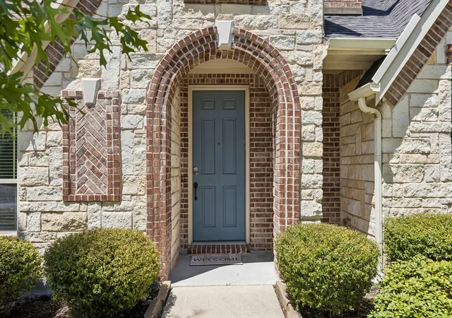 Photo 3 of Single family home for sale at 705 Austin Ln, Lavon, TX 75166 | MLS# 21354619 | Listing updated on 2026-10-06