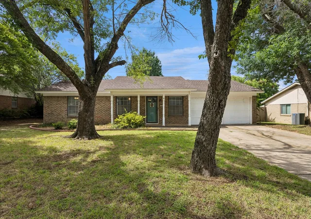 Photo 1 of Sale Pending at 936 Springdale Rd, Bedford, TX 76021 | MLS# 21333932 | Listing updated on 2026-08-18