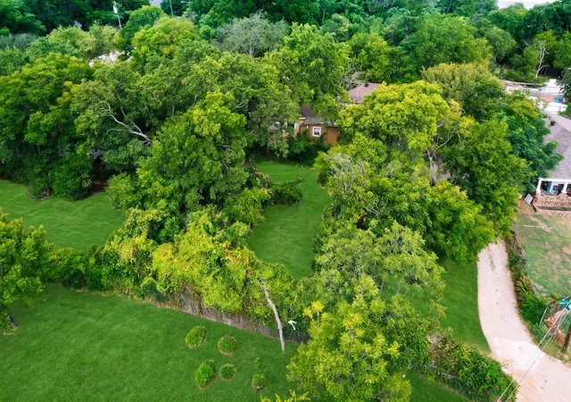 Photo 2 of Land for sale at 1136 Betterton Cir, Dallas, TX 75203 | MLS# 21334266 | Listing updated on 2026-08-31
