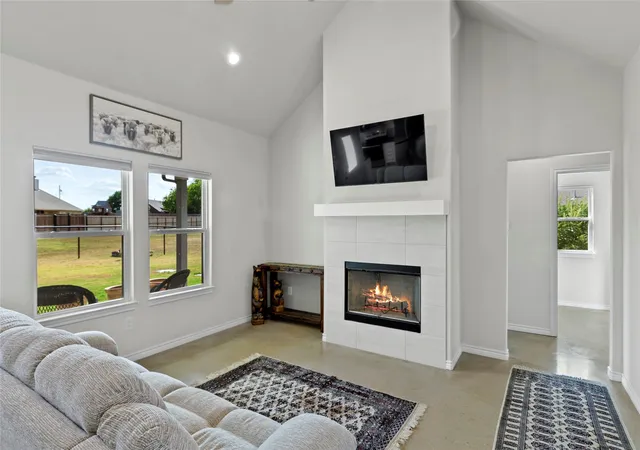 Photo 4 of Single family home for sale at 108 Daisy Ct, Paradise, TX 76073 | MLS# 21354630 | Listing updated on 2026-08-08