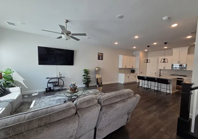 Photo 2 of Townhouse for sale at 309 Colusa Dr, Lewisville, TX 75056 | MLS# 21354667 | Listing updated on 2026-08-23