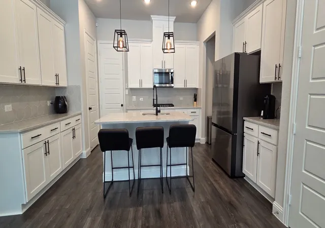 Photo 4 of Townhouse for sale at 309 Colusa Dr, Lewisville, TX 75056 | MLS# 21354667 | Listing updated on 2026-08-23