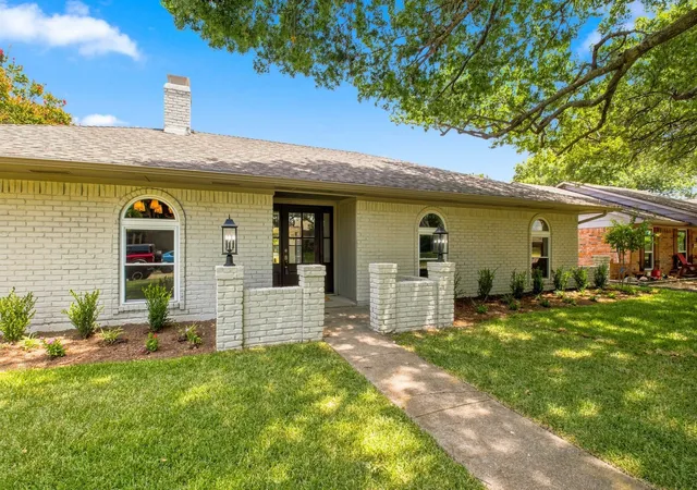 Photo 4 of Sale Pending at 308 Syracuse Pl, Richardson, TX 75081 | MLS# 21354671 | Listing updated on 2026-08-17