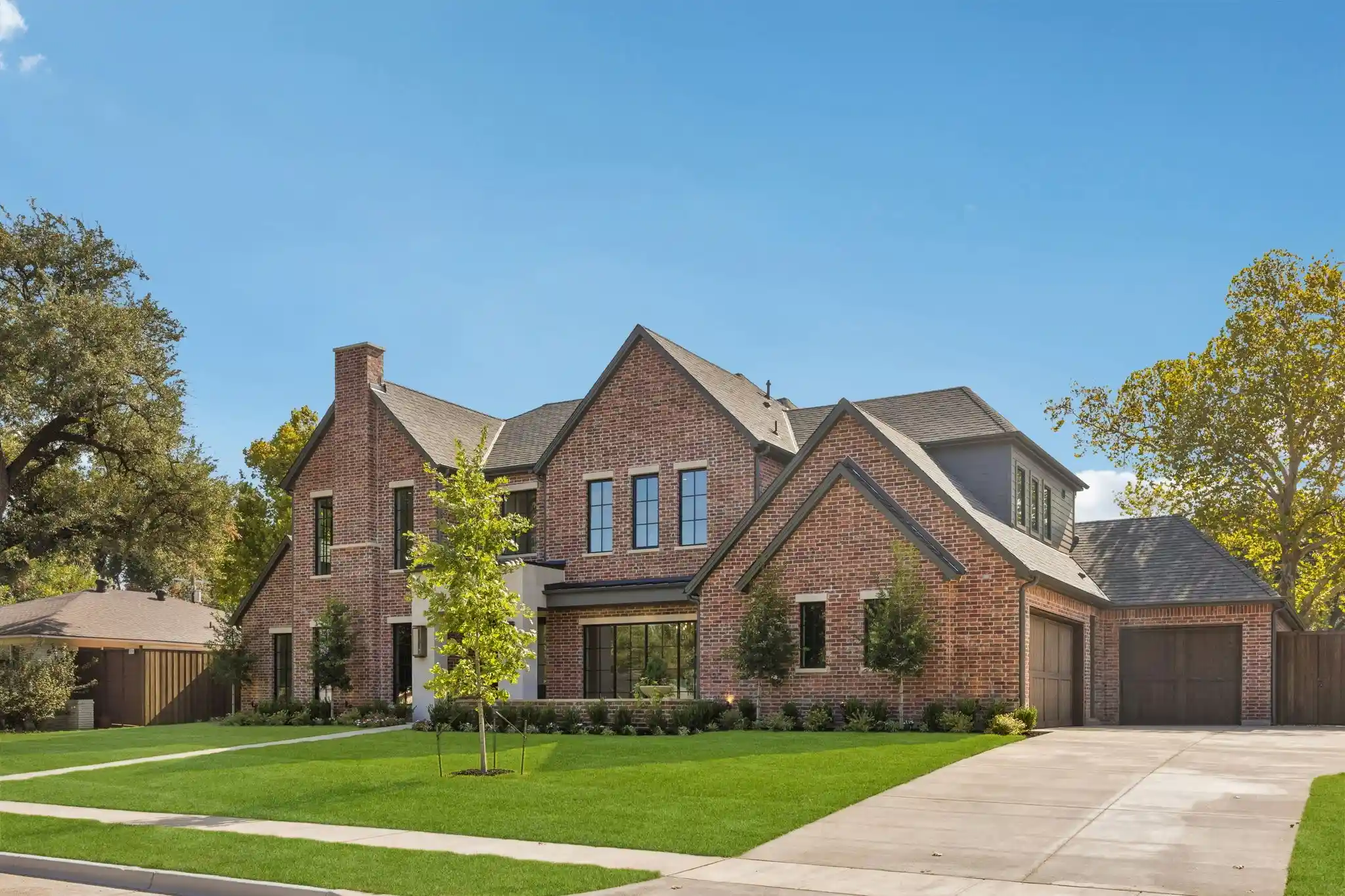 Photo 1 of Mansion for sale at 10148 Hedgeway Ln, Dallas, TX 75229 | MLS# 21353652 | Listing updated on 2026-10-30