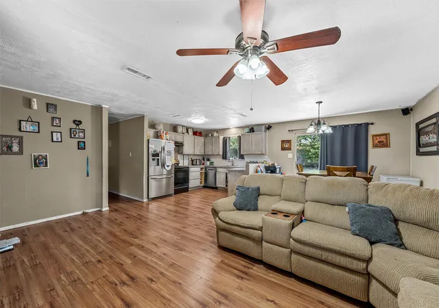 Photo 3 of Single family home for sale at 218 N Calhoun St, Groesbeck, TX 76642 | MLS# 21354642 | Listing updated on 2026-09-28