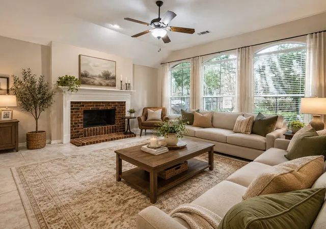 Photo 4 of Single family home for sale at 1609 Shadow Crest Dr, Corinth, TX 76210 | MLS# 21352709 | Listing updated on 2026-10-07