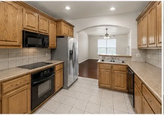 Photo 3 of Single family home for sale at 565 Griffith Dr, Saginaw, TX 76179 | MLS# 21354829 | Listing updated on 2026-09-21