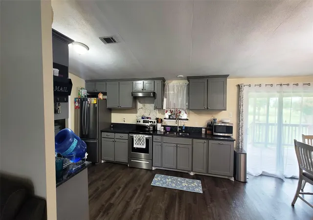 Photo 4 of Manufactured home for sale at 104 Mimosa Wy, Venus, TX 76084 | MLS# 21354828 | Listing updated on 2026-08-09