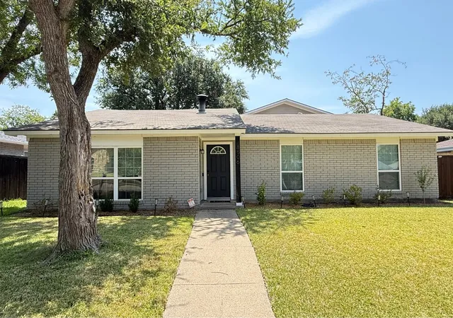 Photo 1 of Single family home for sale at 8506 Londonderry Ln, Dallas, TX 75228 | MLS# 21354833 | Listing updated on 2026-08-29