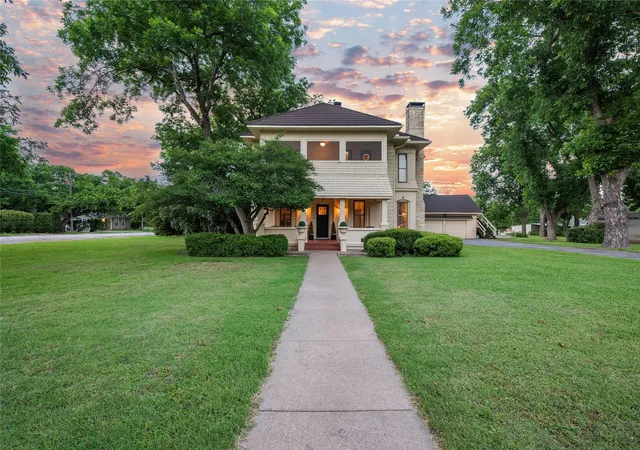 Photo 1 of Single family home for sale at 415 N Avenue I, Clifton, TX 76634 | MLS# 21354010 | Listing updated on 2026-09-21