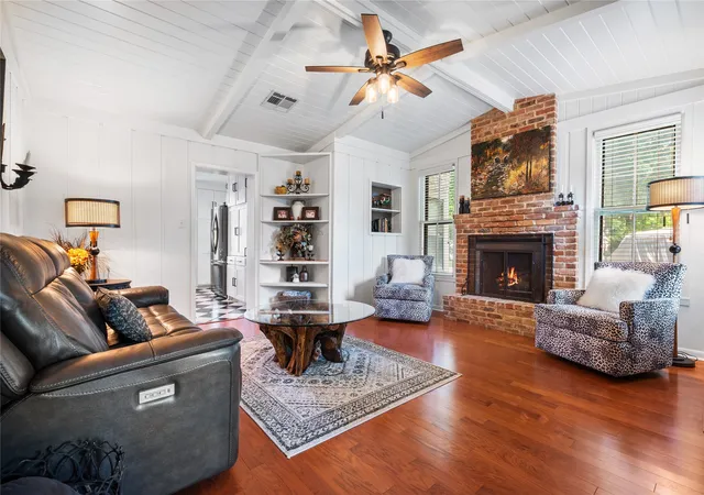 Photo 4 of Single family home for sale at 415 N Avenue I, Clifton, TX 76634 | MLS# 21354010 | Listing updated on 2026-09-21