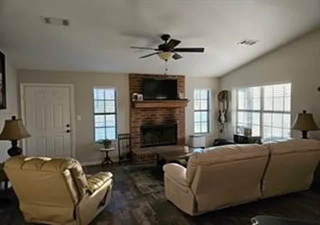 Photo 3 of Single family home for sale at 2611 Zachary Dr, Blue Ridge, TX 75424 | MLS# 21354855 | Listing updated on 2026-08-25