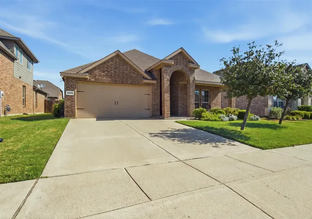 Photo 2 of Single family home for sale at 3204 Clear Creek Dr, Royse City, TX 75189 | MLS# 21354730 | Listing updated on 2026-08-10