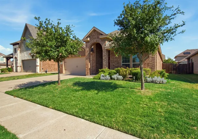 Photo 3 of Single family home for sale at 3204 Clear Creek Dr, Royse City, TX 75189 | MLS# 21354730 | Listing updated on 2026-08-10