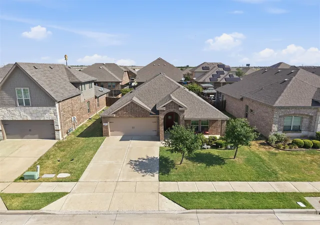 Photo 3 of Single family home for sale at 3204 Clear Creek Dr, Royse City, TX 75189 | MLS# 21354730 | Listing updated on 2026-08-10
