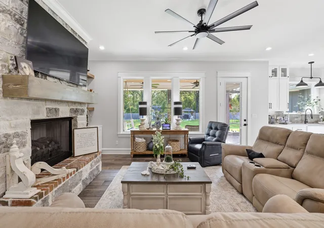 Photo 4 of Single family home for sale at 221 Private Road 6235 #2320, Mineola, TX 75773 | MLS# 21354868 | Listing updated on 2026-10-04