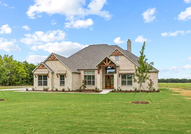 Photo 2 of Single family home for sale at 147 Cr 207, Valley View, TX 76272 | MLS# 21354429 | Listing updated on 2026-08-09