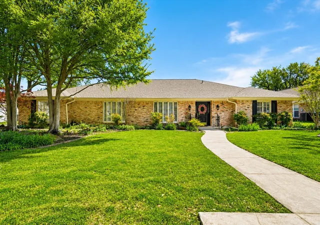 Photo 1 of Single family home for sale at 4201 Winding Wy, Benbrook, TX 76126 | MLS# 21354856 | Listing updated on 2026-08-27