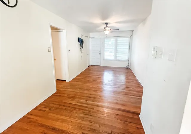 Photo 3 of Single family home for sale at 807 Blanton Dr, Sherman, TX 75092 | MLS# 21354901 | Listing updated on 2026-09-28