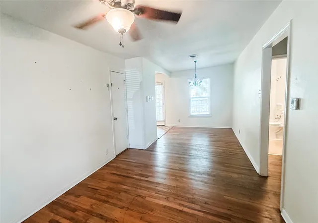 Photo 4 of Single family home for sale at 807 Blanton Dr, Sherman, TX 75092 | MLS# 21354901 | Listing updated on 2026-09-28