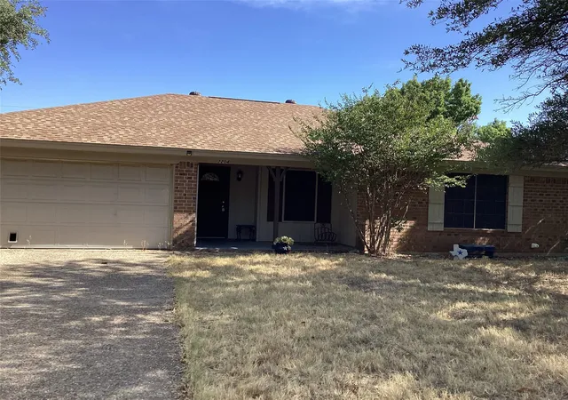 Photo 1 of Single family home for sale at 2204 Towne North Dr, Cleburne, TX 76033 | MLS# 21354911 | Listing updated on 2026-08-20